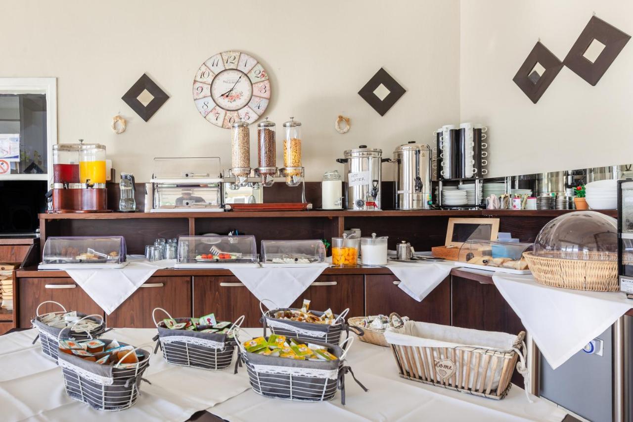 Chrisa Hotel Лименас Екстериор снимка