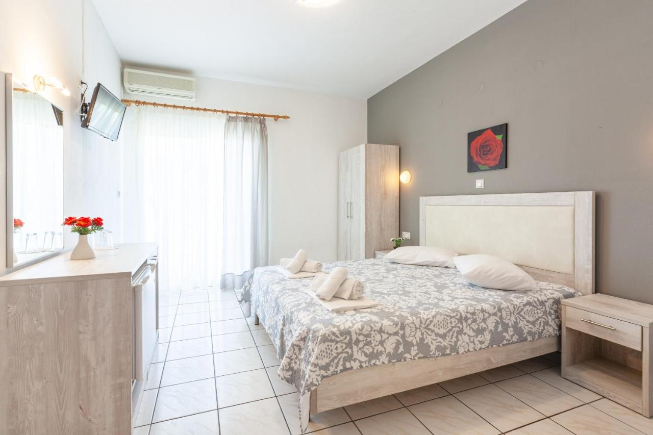 Chrisa Hotel Лименас Екстериор снимка