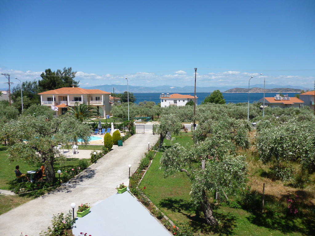 Chrisa Hotel Лименас Екстериор снимка