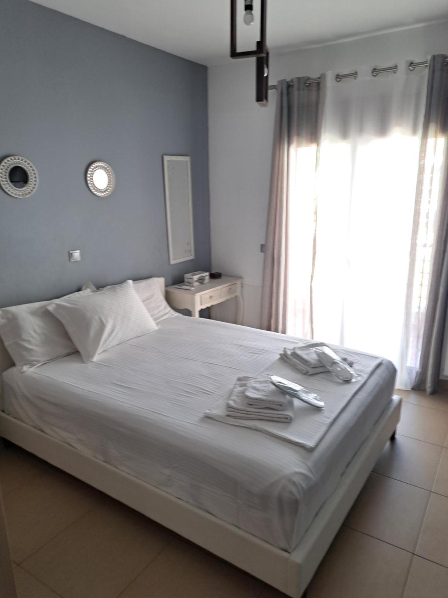 Chrisa Hotel Лименас Екстериор снимка