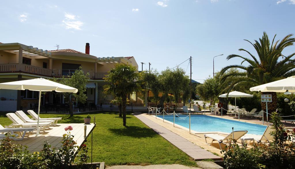 Chrisa Hotel Лименас Екстериор снимка