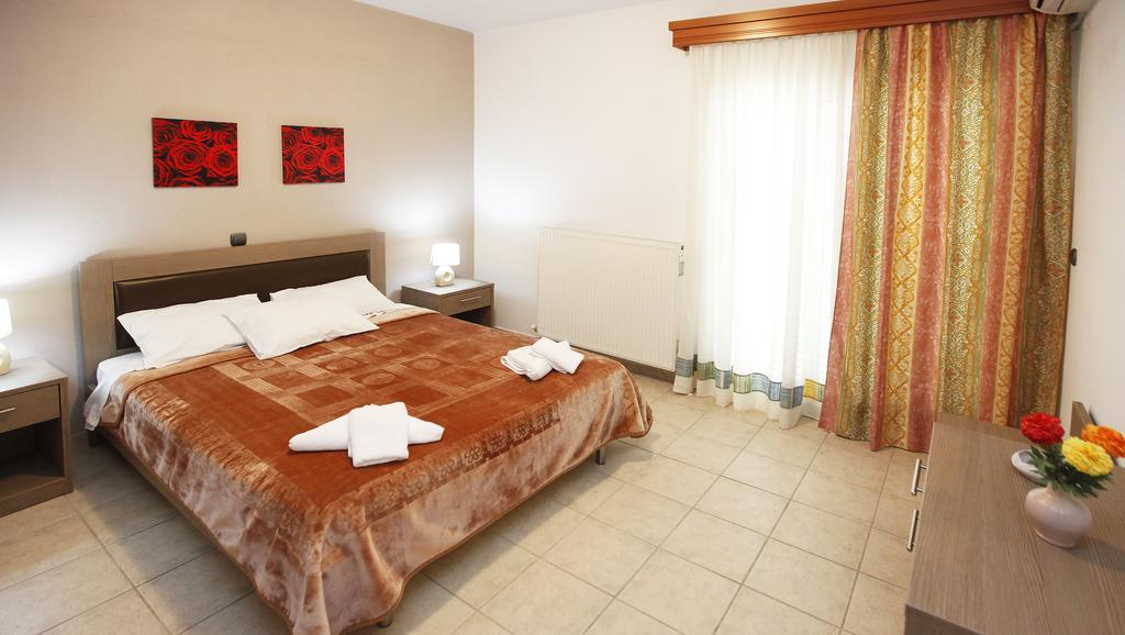 Chrisa Hotel Лименас Екстериор снимка