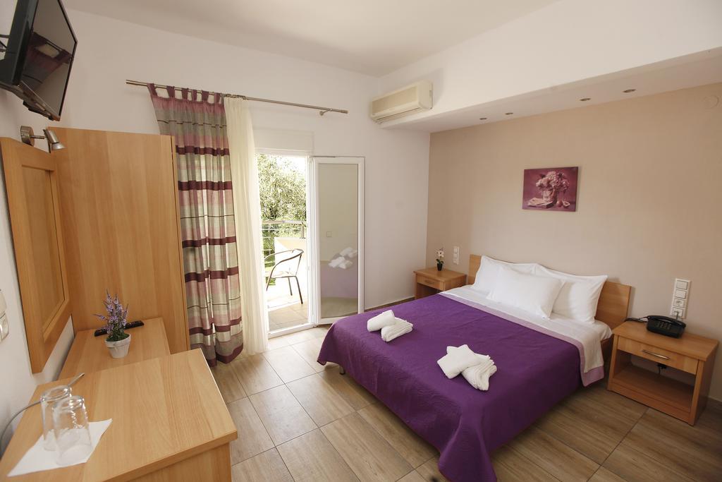 Chrisa Hotel Лименас Екстериор снимка