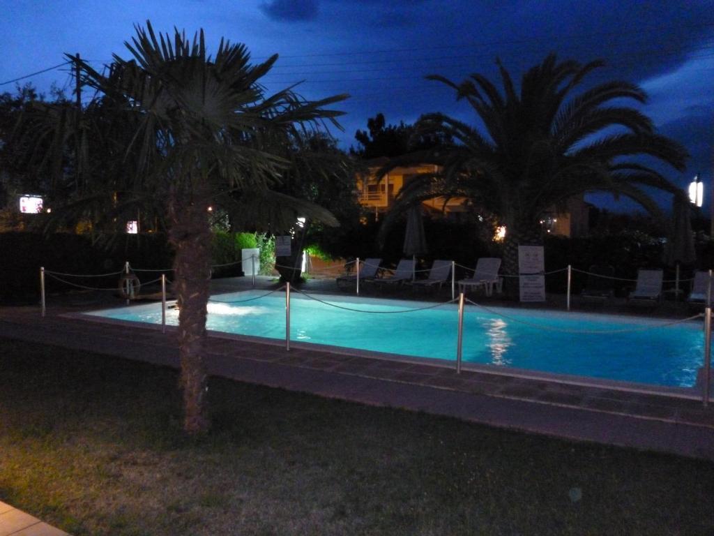 Chrisa Hotel Лименас Стая снимка